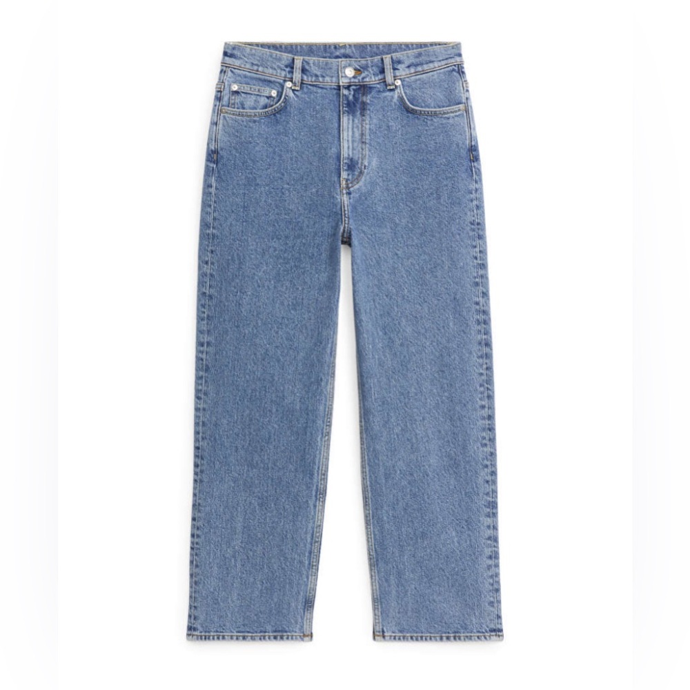 ❗️SOLD❗️Arket Rose Cropped Jeans
